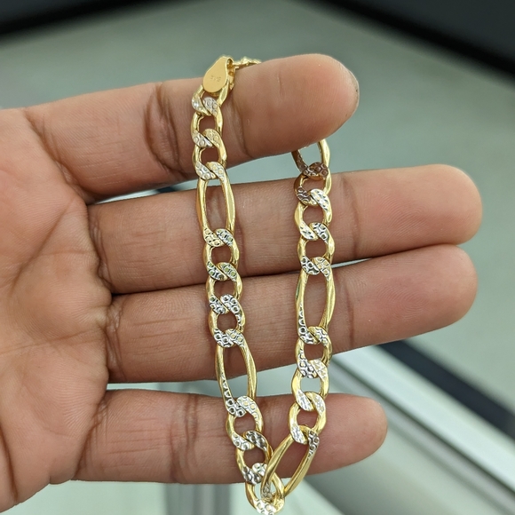 10kt Real Gold Figaro Diamond Cut Bracelet 8.1mm 8 Inch - Picture 6 of 11